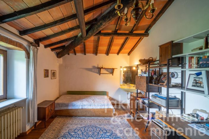 Image No.30-Maison de campagne de 9 chambres à vendre à Anghiari