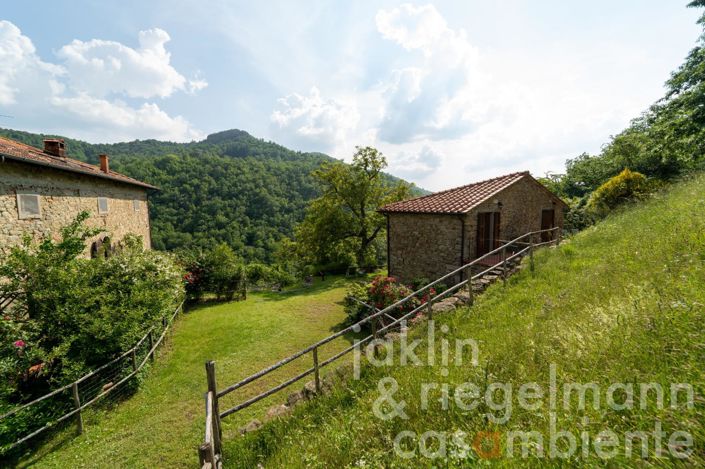 Image No.42-10 Bed Farmhouse for sale