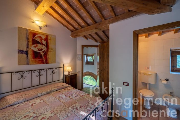 Image No.55-10 Bed Farmhouse for sale