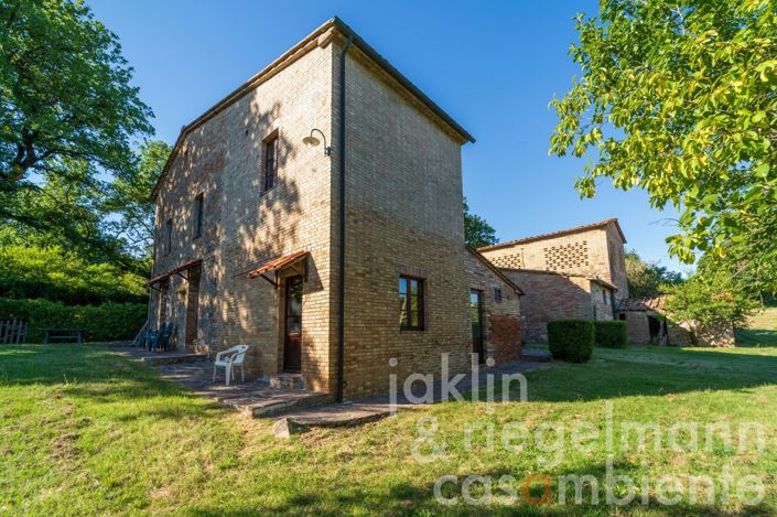 Image No.2-Ferme de 5 chambres à vendre à Monticiano