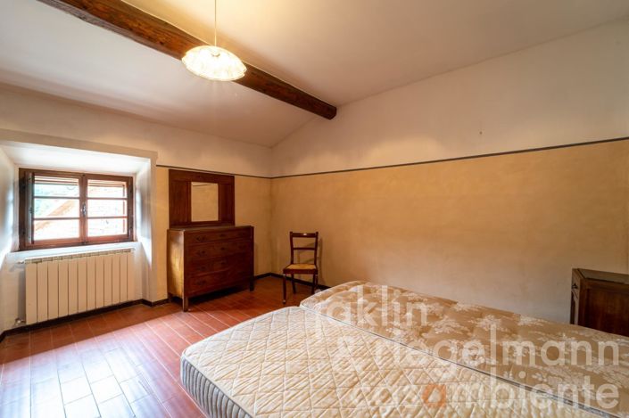 Image No.35-5 Bed Country House for sale