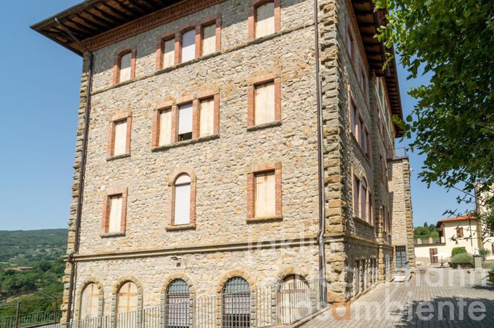 Image No.16-Maison de 35 chambres à vendre à Castèl San Niccolò