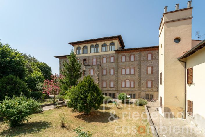 Image No.19-Maison de 35 chambres à vendre à Castèl San Niccolò