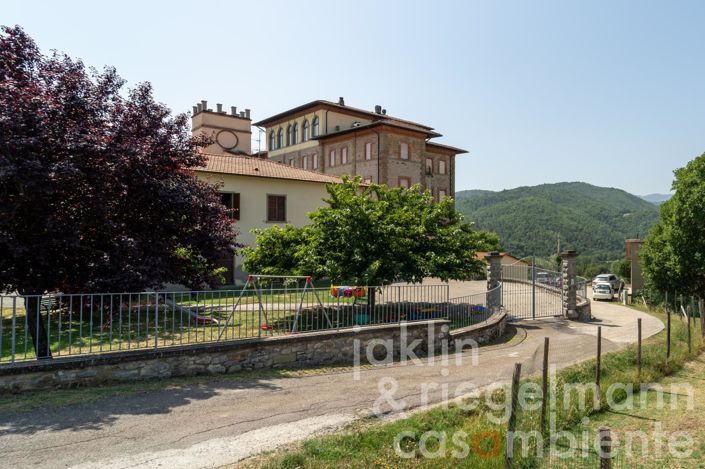 Image No.29-Maison de 35 chambres à vendre à Castèl San Niccolò