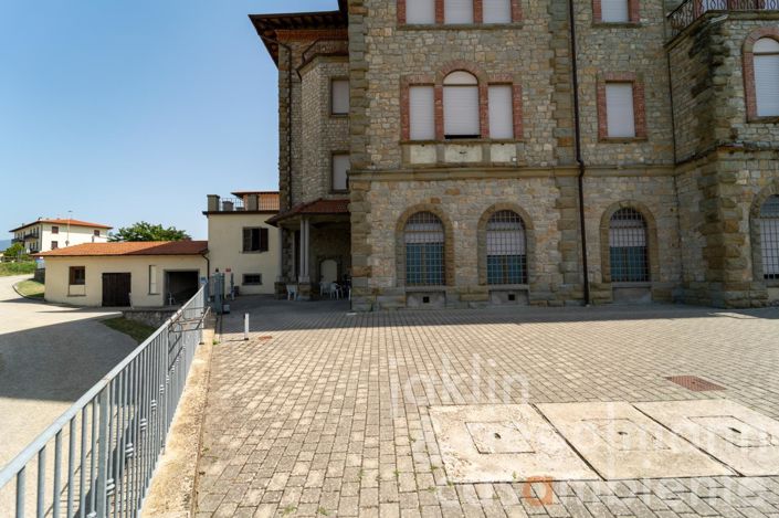 Image No.33-Maison de 35 chambres à vendre à Castèl San Niccolò