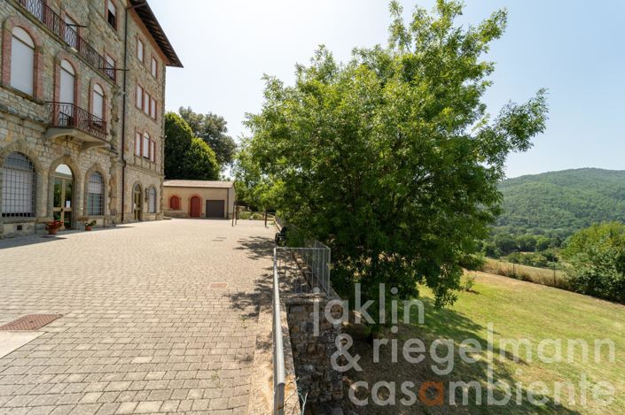 Image No.35-Maison de 35 chambres à vendre à Castèl San Niccolò