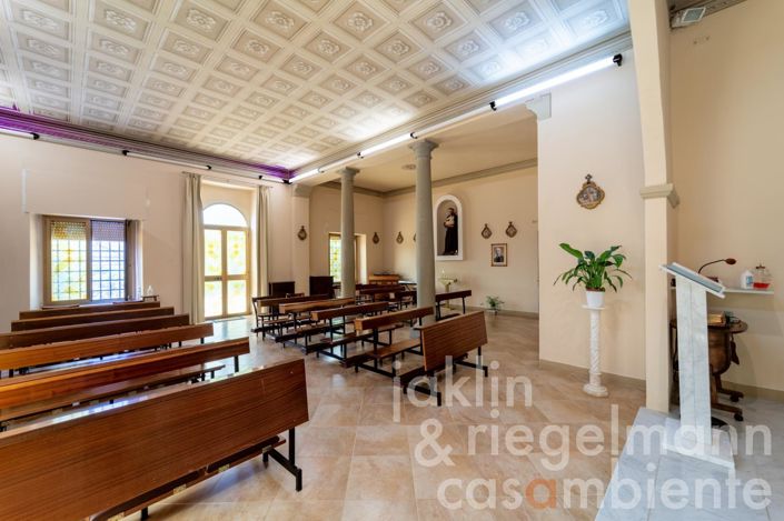 Image No.55-Maison de 35 chambres à vendre à Castèl San Niccolò