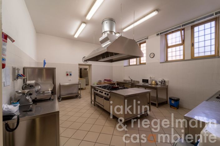 Image No.57-Maison de 35 chambres à vendre à Castèl San Niccolò