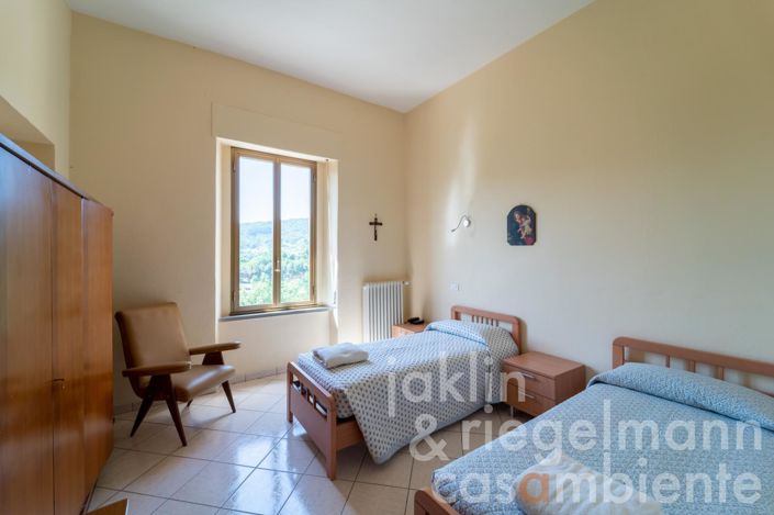 Image No.72-Maison de 35 chambres à vendre à Castèl San Niccolò