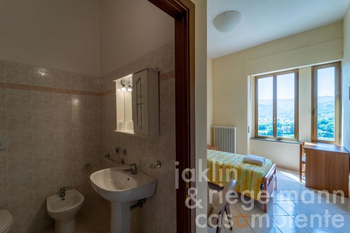 Image No.73-Maison de 35 chambres à vendre à Castèl San Niccolò