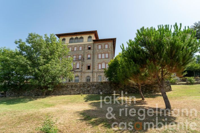 Image No.8-Maison de 35 chambres à vendre à Castèl San Niccolò