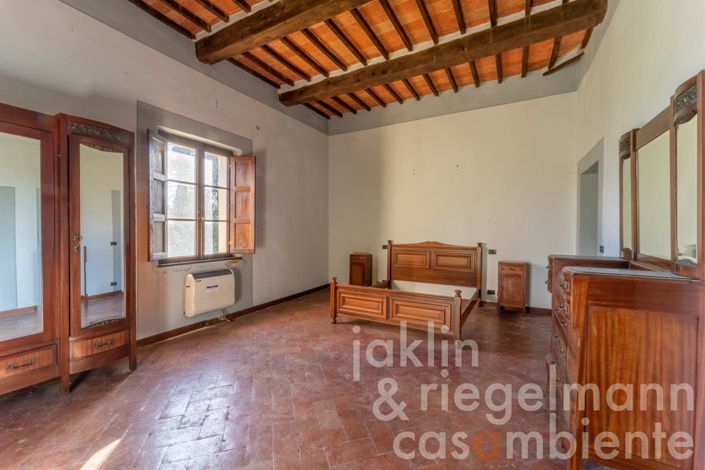 Image No.30-Villa de 27 chambres à vendre à Arezzo