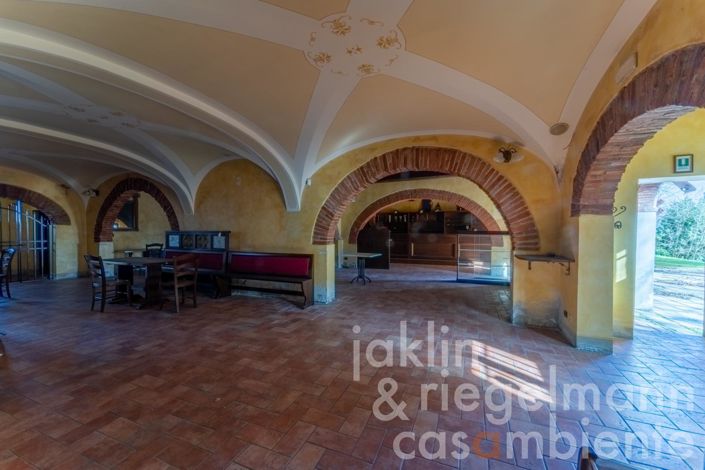 Image No.40-Villa de 27 chambres à vendre à Arezzo