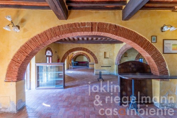 Image No.43-Villa de 27 chambres à vendre à Arezzo