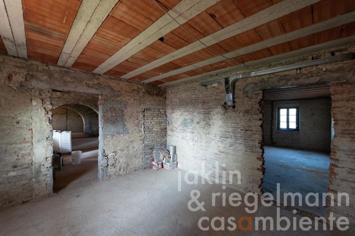 Image No.46-Villa de 27 chambres à vendre à Arezzo