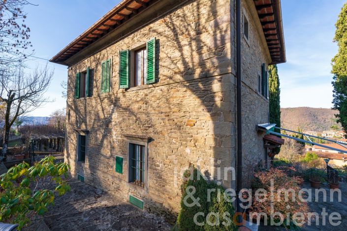 Image No.10-4 Bed Country House for sale