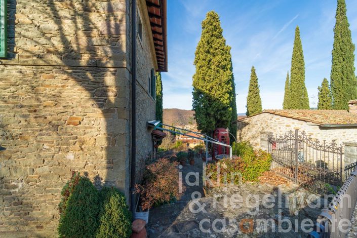 Image No.11-4 Bed Country House for sale