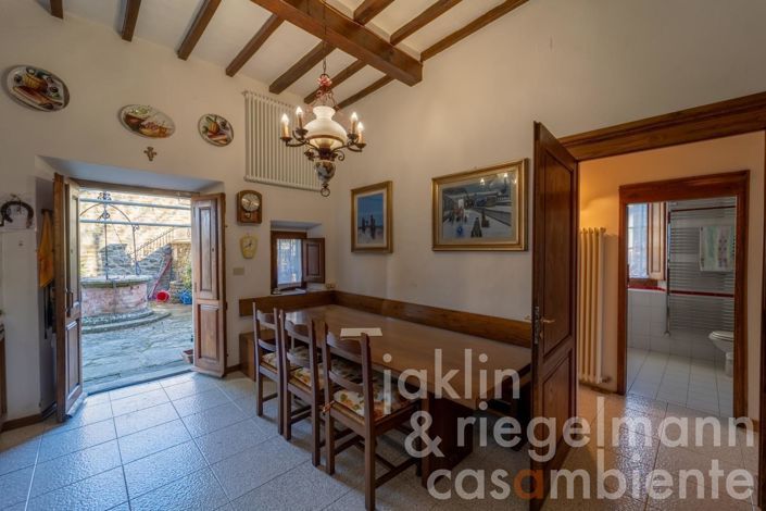 Image No.20-4 Bed Country House for sale