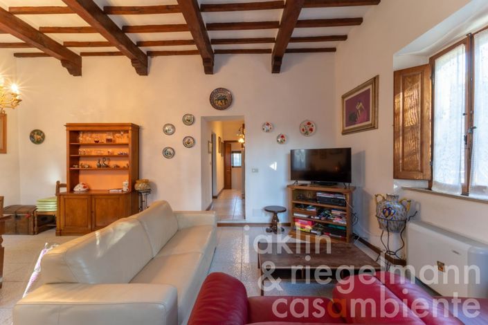 Image No.24-4 Bed Country House for sale