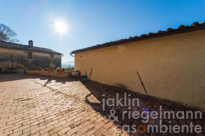 Image No.11-12 Bed Farmhouse for sale