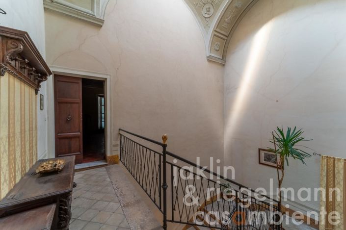 Image No.29-12 Bed Farmhouse for sale