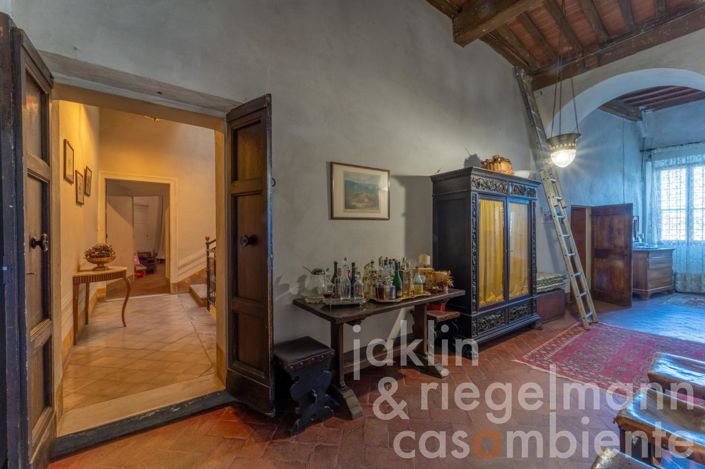 Image No.31-12 Bed Farmhouse for sale