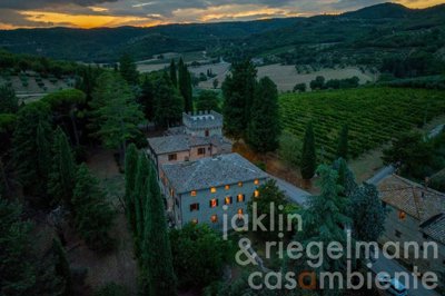 68b049d28400fm34471009