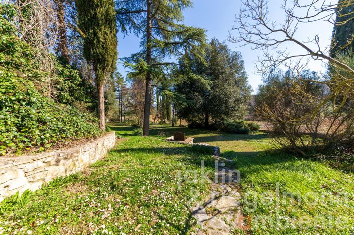 Image No.14-9 Bed Country House for sale