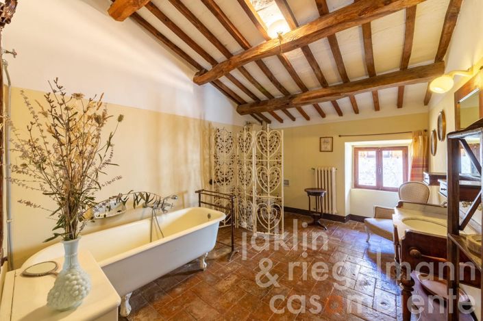 Image No.21-9 Bed Country House for sale