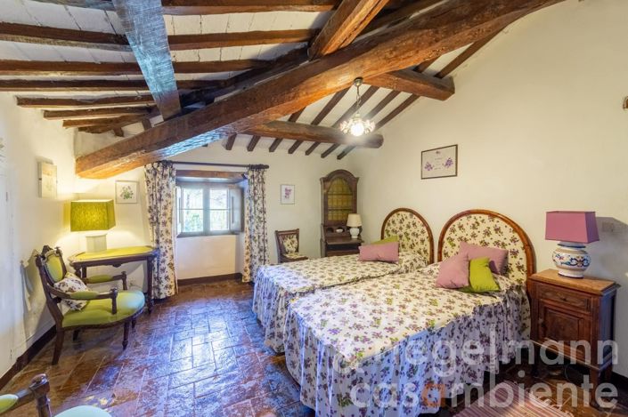 Image No.24-Maison de campagne de 9 chambres à vendre à Perugia