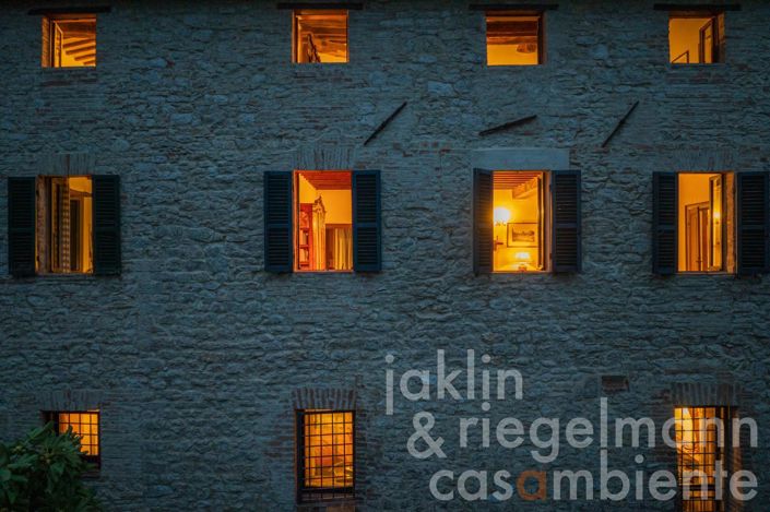 Image No.49-Maison de campagne de 9 chambres à vendre à Perugia