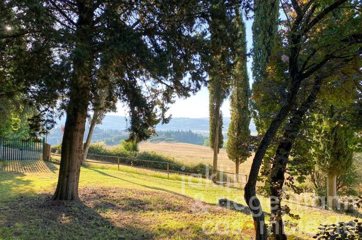 Image No.10-9 Bed Country House for sale