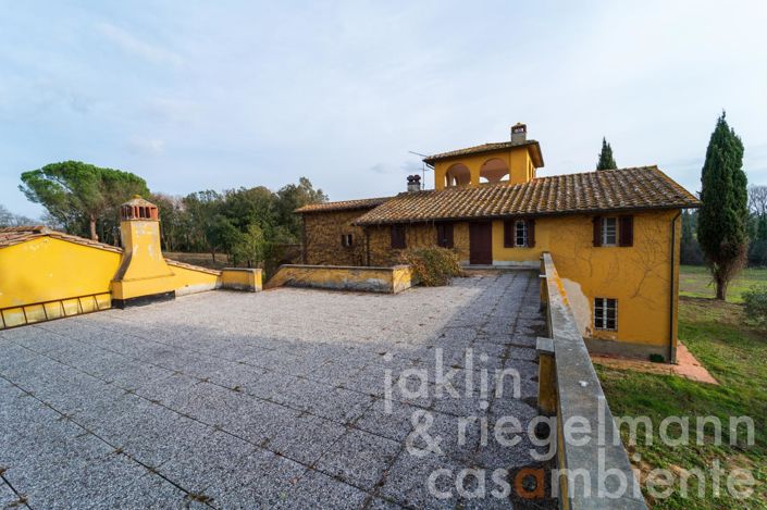 Image No.18-Maison de campagne de 11 chambres à vendre à Cecina