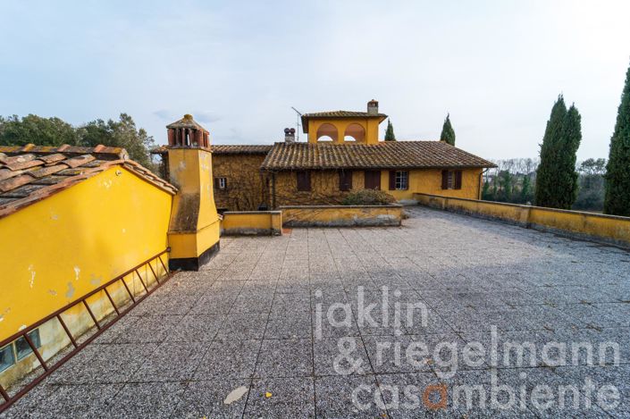 Image No.19-Maison de campagne de 11 chambres à vendre à Cecina