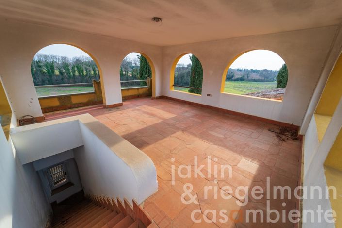 Image No.24-Maison de campagne de 11 chambres à vendre à Cecina