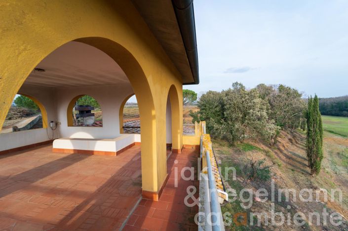 Image No.27-Maison de campagne de 11 chambres à vendre à Cecina