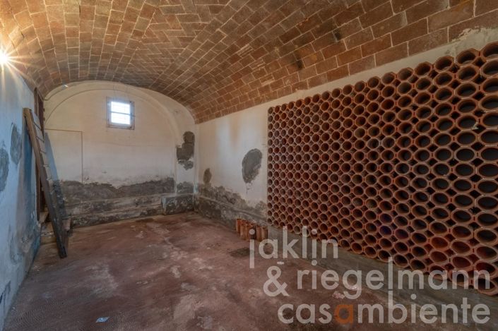 Image No.33-Maison de campagne de 11 chambres à vendre à Cecina