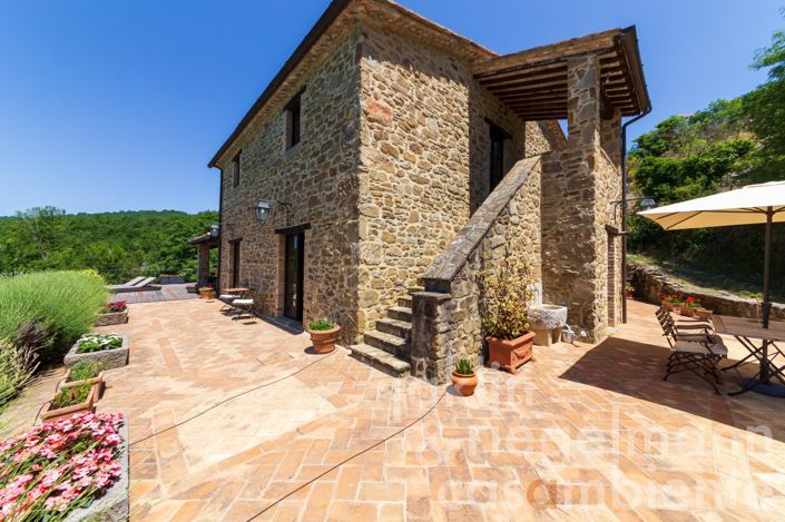 Image No.19-4 Bed Country House for sale