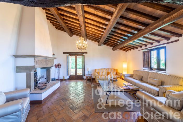 Image No.35-4 Bed Country House for sale