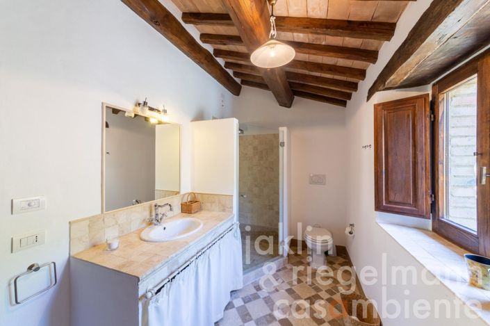 Image No.43-4 Bed Country House for sale