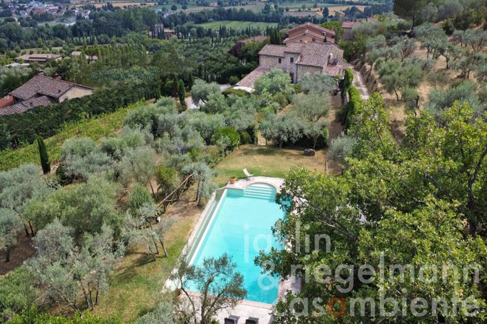 Image No.1-Maison de campagne de 5 chambres à vendre à Cortona