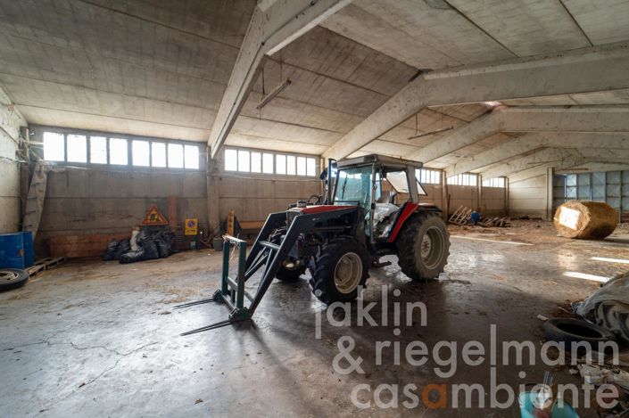 Image No.17-6 Bed Country House for sale