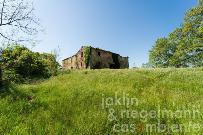 Image No.19-3 Bed Farmhouse for sale
