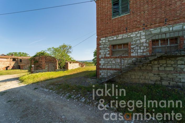 Image No.4-3 Bed Farmhouse for sale