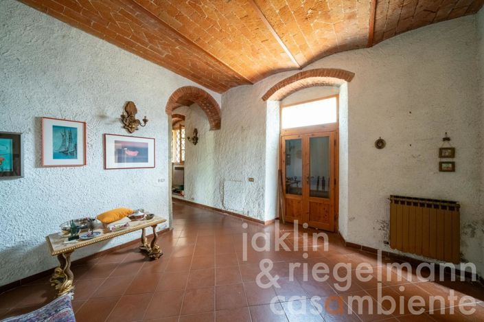 Image No.35-4 Bed Country House for sale