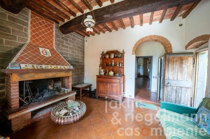 Image No.44-4 Bed Country House for sale