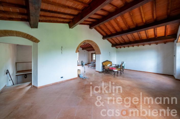 Image No.61-4 Bed Country House for sale