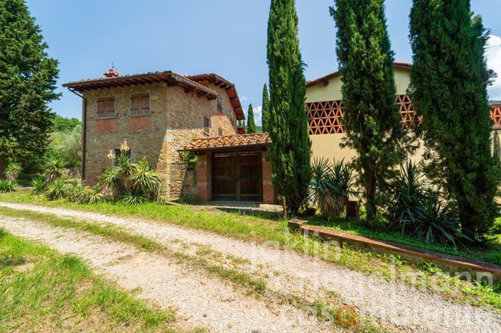 Image No.7-4 Bed Country House for sale