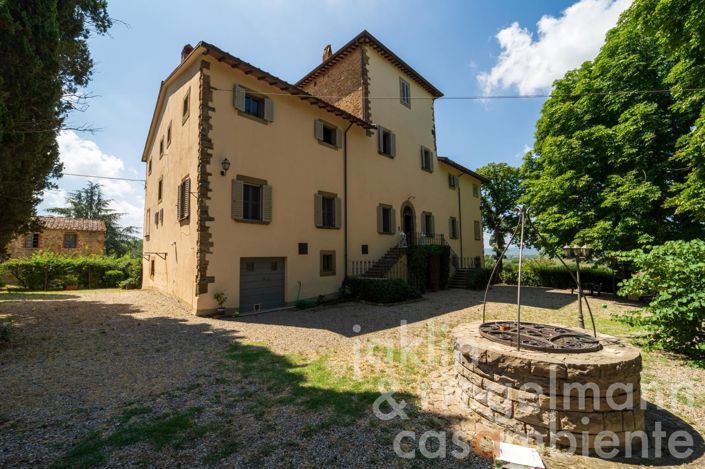 Image No.1-6 Bed Villa for sale