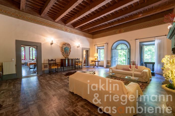 Image No.41-6 Bed Villa for sale